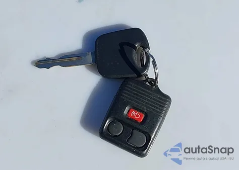 1998 Ford Expedition z USA, uszkodzony, nr VIN 1FMR417XWLA87930